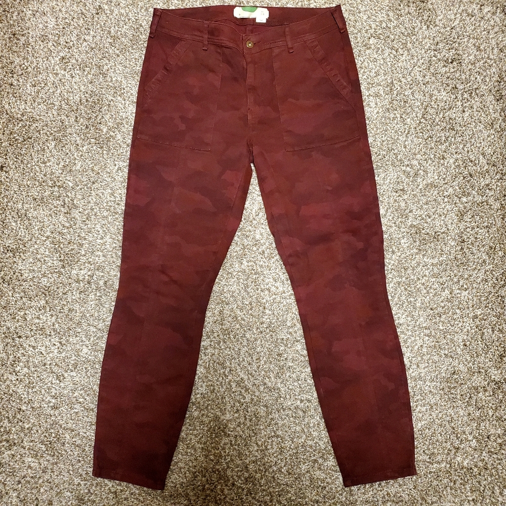 Anthropologie Women's Skinny Jeans in Burgundy Camouflage